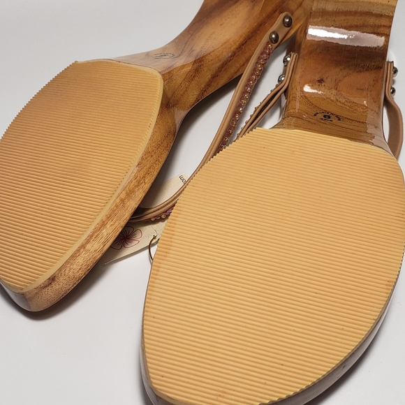 Dragonfly Woodies Wood Thong Heeled Sandals Size 9 With Sequin Straps - Picture 8 of 8